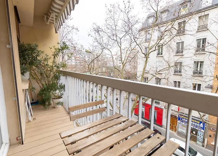 Daire Charming Eiffel Tower Beaugrenelle Paris