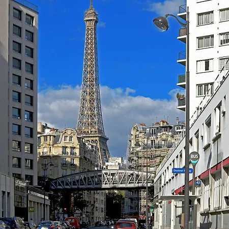 Charming Eiffel Tower Beaugrenelle *